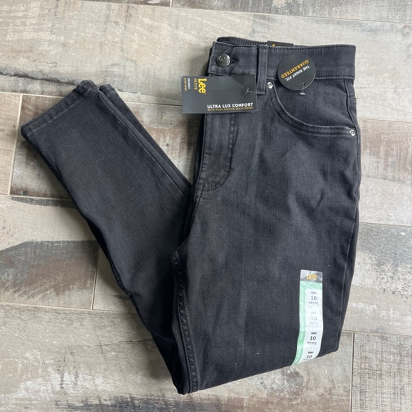 NWT: LEE Skinny High Rise - Size 10P - Picture 1 of 12